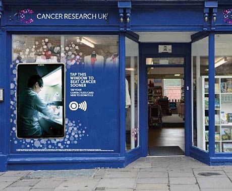 NFC應用-使用NFC技術在商店櫥窗就把款給捐了！